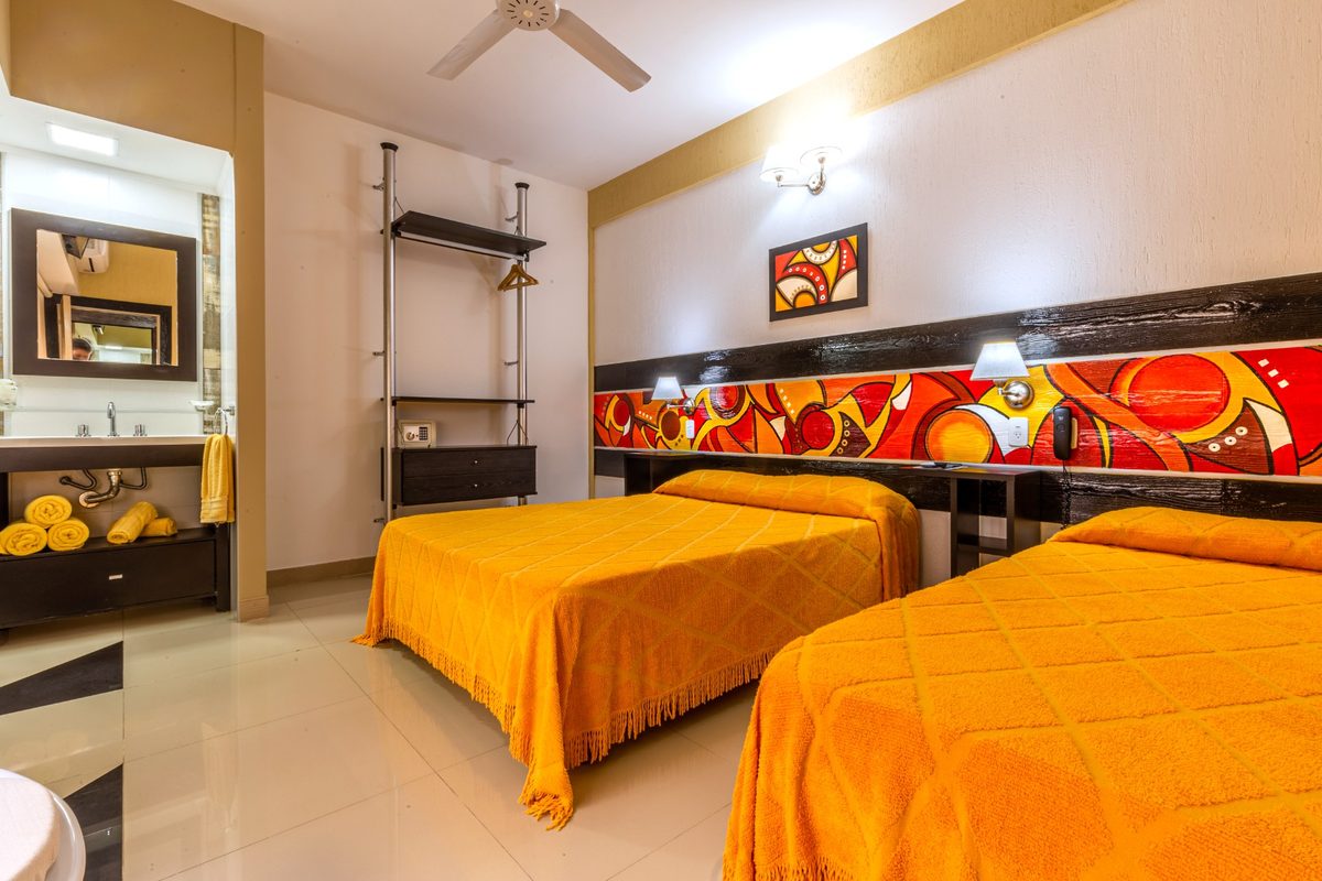 Habitación triple con baño en suite