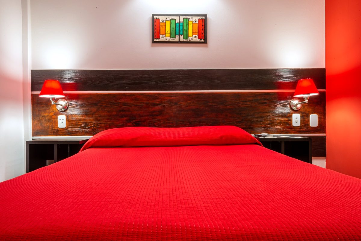 Habitación doble en rojo